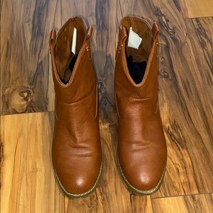 Ankle pleather boots